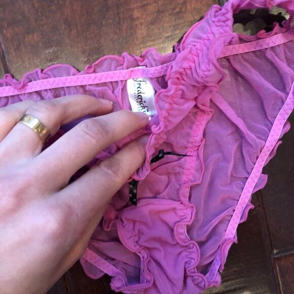 Pink lace slip lingerie set - Picture 6 of 9